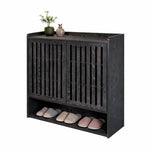 Zapatero Tokio Dark Grey de madera melamínica con capacidad para 16 pares de zapatos, puertas con diseño de listones para ventilación, repisa inferior abierta y superficie superior decorativa, ideal para entradas, dormitorios y living.