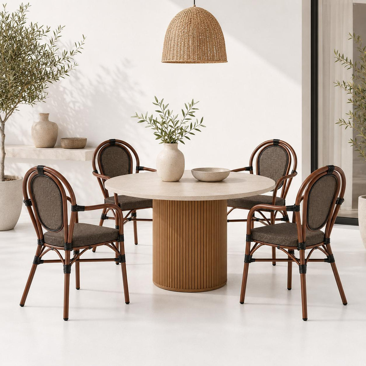 Pack de 4 Sillas Provence Parisina Rattan con reposabrazos - Café Oscuro