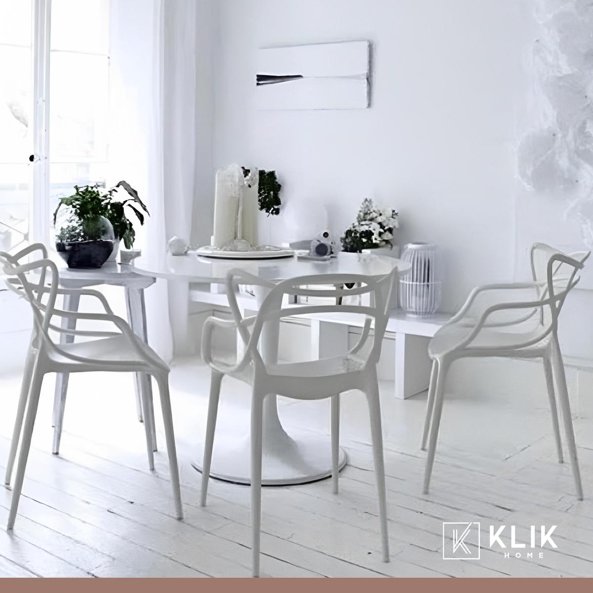 Comedor Mesa Tulip Blanca 80cm - 4 Sillas Master blancas