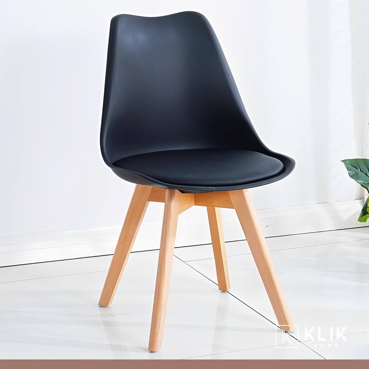 Comedor redondo de vidrio Cross 120cm + 5 Silla Tulip Acolchada - Negra